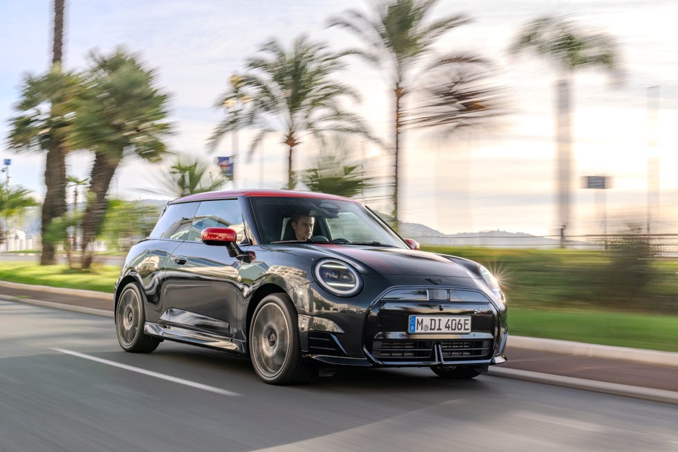 Gallery 2025 Mini Cooper SE JCW