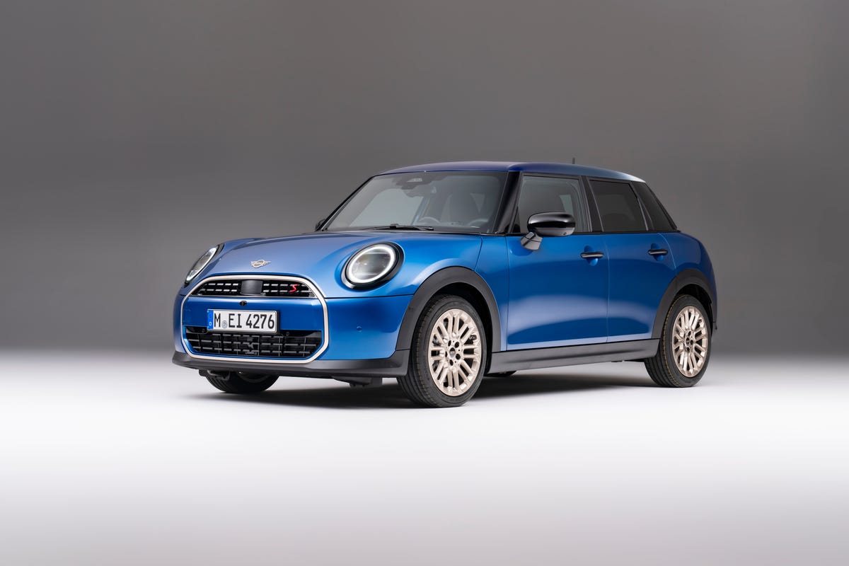 2025 Mini Cooper Returns in Extended Five-Door Form