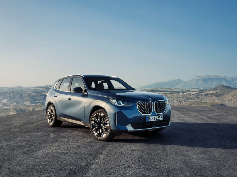 2025 BMW X3 SUV Photo Gallery