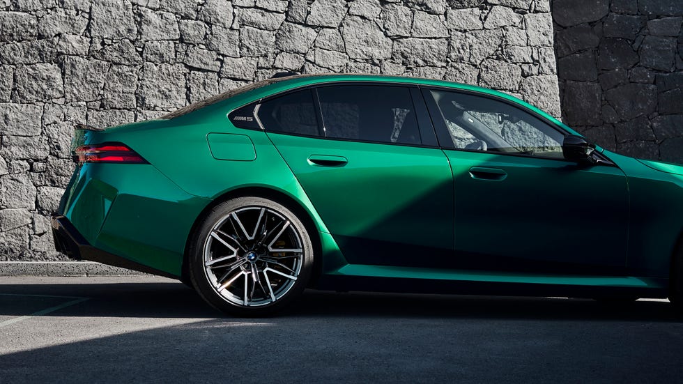 p90557454-highres-the-all-new-bmw-m5-0-667d2210521b1.jpg