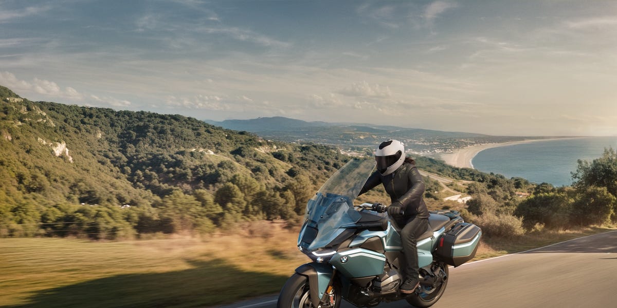 Nuova BMW R 1300 RT 2025: Un'Evoluzione di Potenza, Comfort e Tecnologia per i Re Viaggiatori