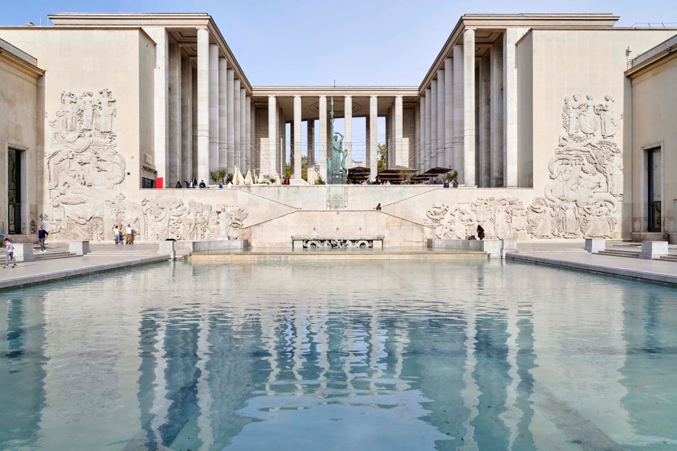 exterior of the palais de tokyo in paris