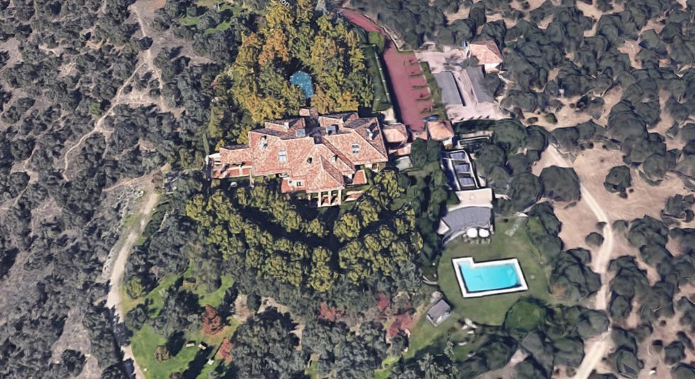 vista de satélite del pabellón del príncipe, residencia habitual de los reyes felipe y letizia en el palacio de la zarzuela