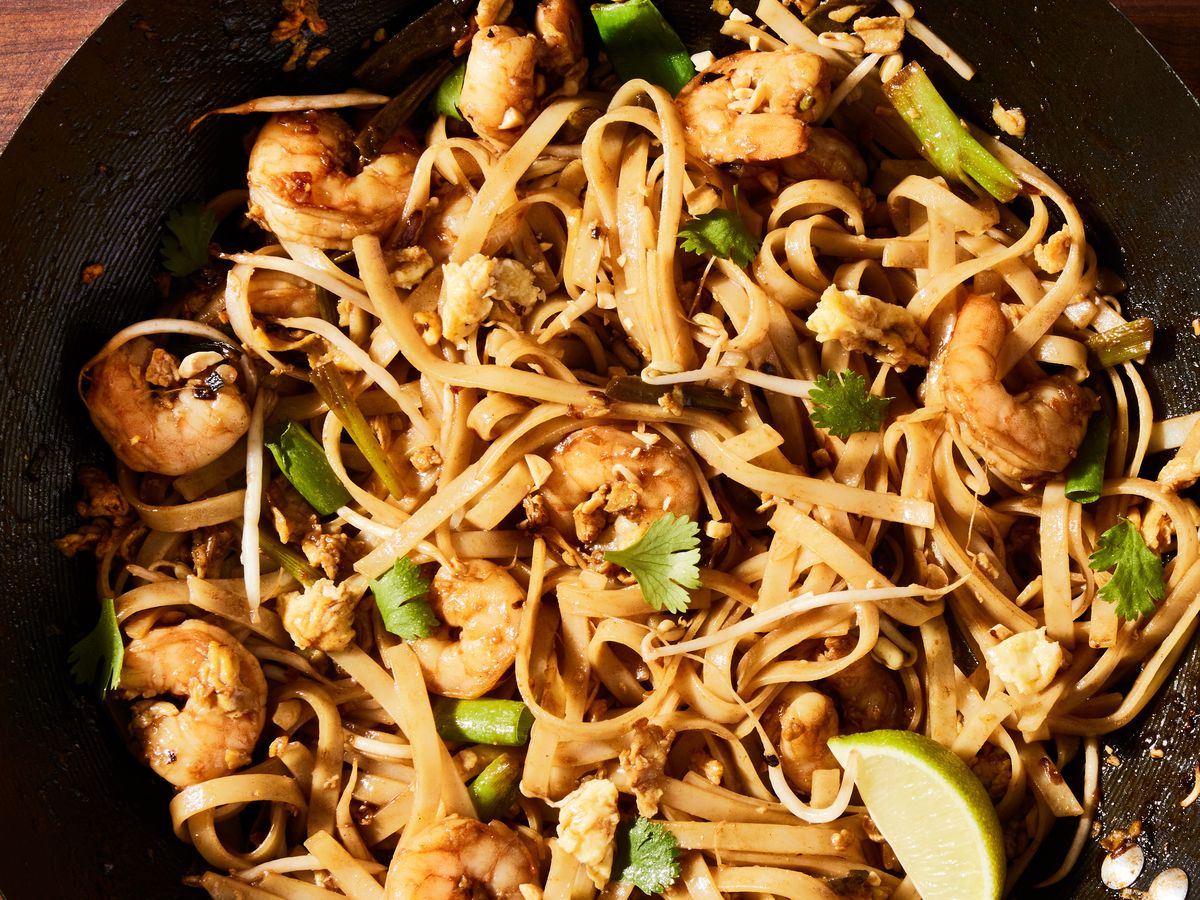 Pad Thai Recipe (ผัดไทย) - Part One: The Pan - SheSimmers