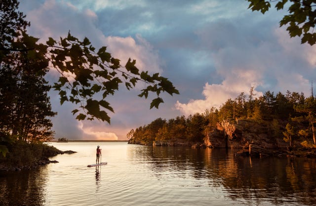 paddleboard eveningvoyageurs national park