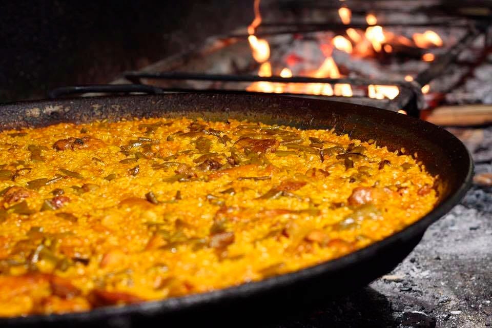 Paella del restaurante Las Bairetas, en Chiva (Valencia)