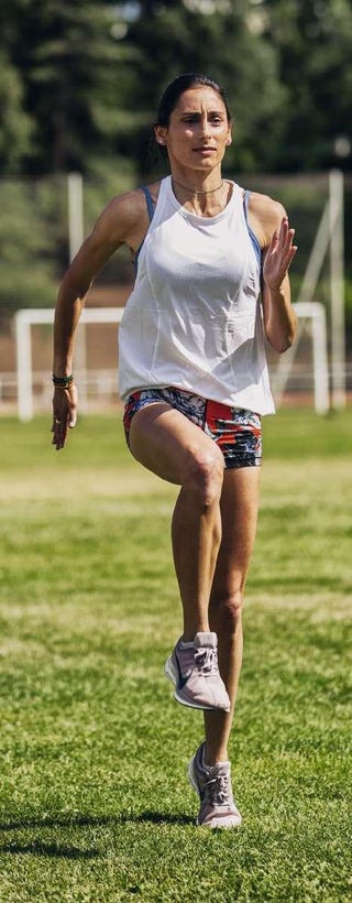 Solange Pereira, seis veces reina de la milla, durante un calentamiento