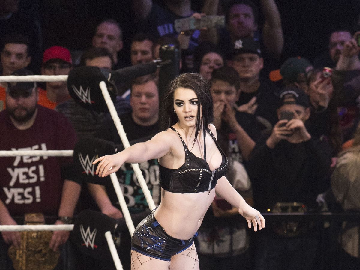 Roman Reigns Girlfriend Paige Xnxx - Who Is WWE's Paige? The True Story Behind 'Fighting with My Family.'