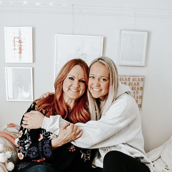 ree drummond and her daughter paige