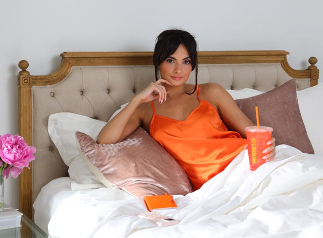 hacking dunkin's pink spritz refresher paige desorbo in bed with the pink drink