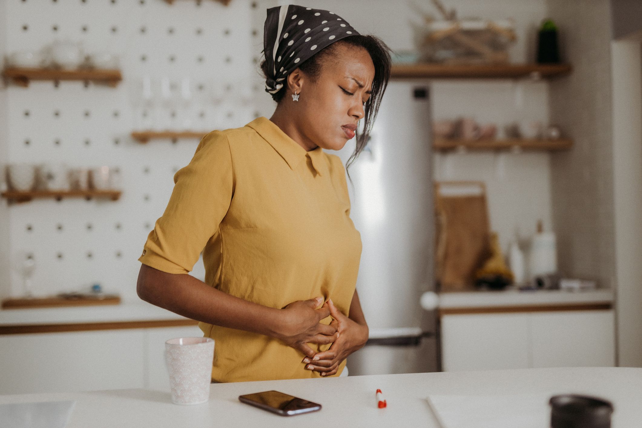 10 Causes Of Stomach Pain After Eating, According To Doctors picture