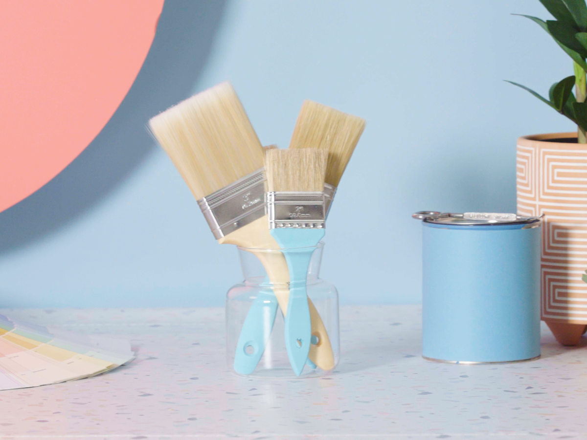 How to Clean Old Paintbrushes