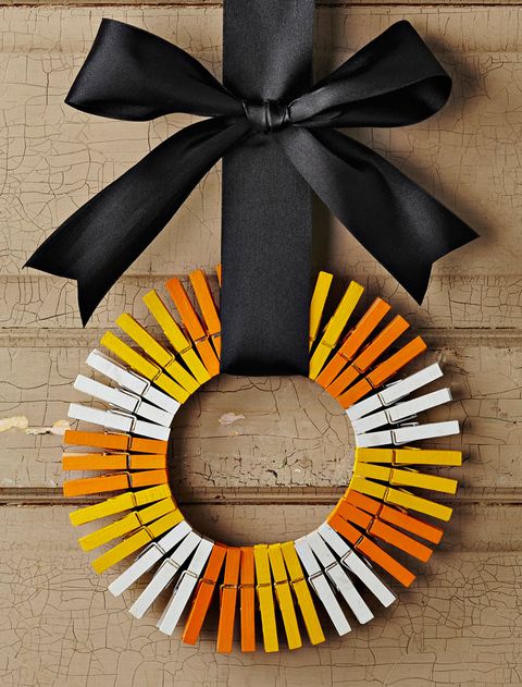 painted clothespins halloween wreath