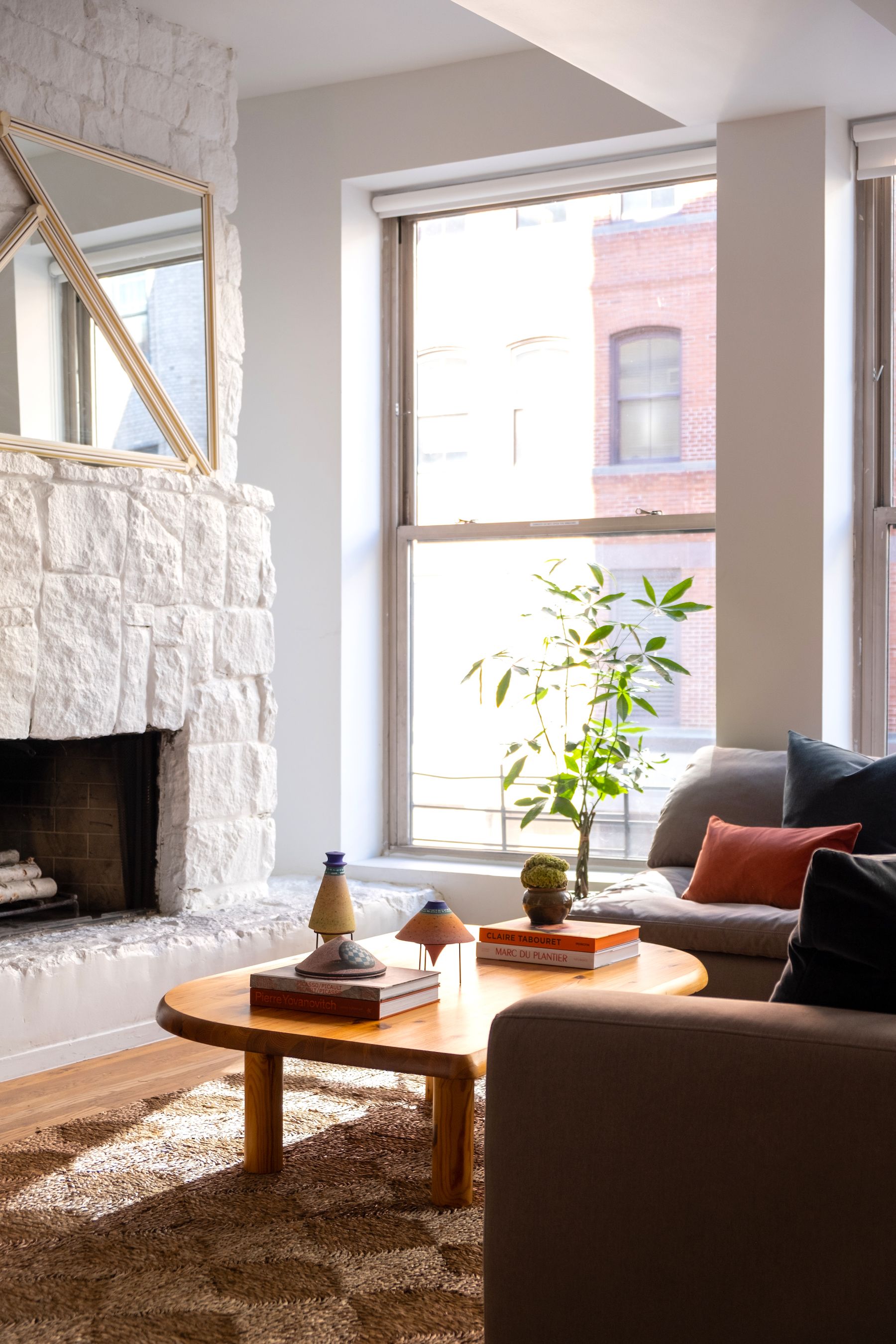 22 Stylish Painted Fireplaces That Look Modern and Cozy