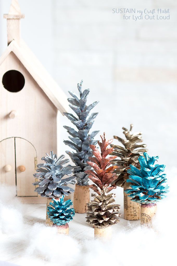 15 clever pine cone Christmas crafts