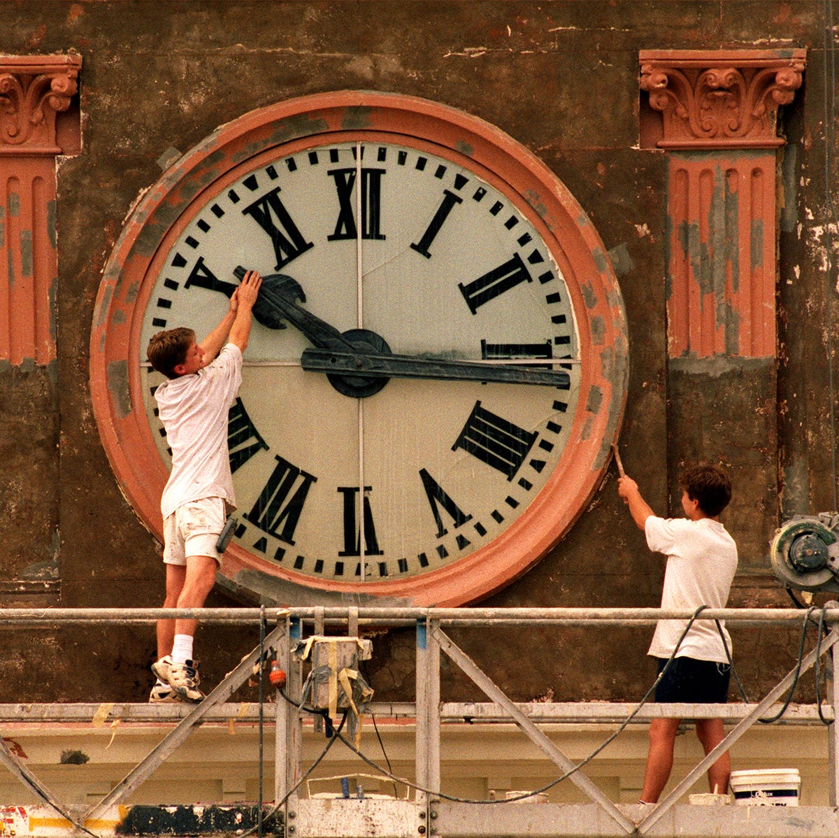 Great time debate: Should we make daylight saving time permanent?