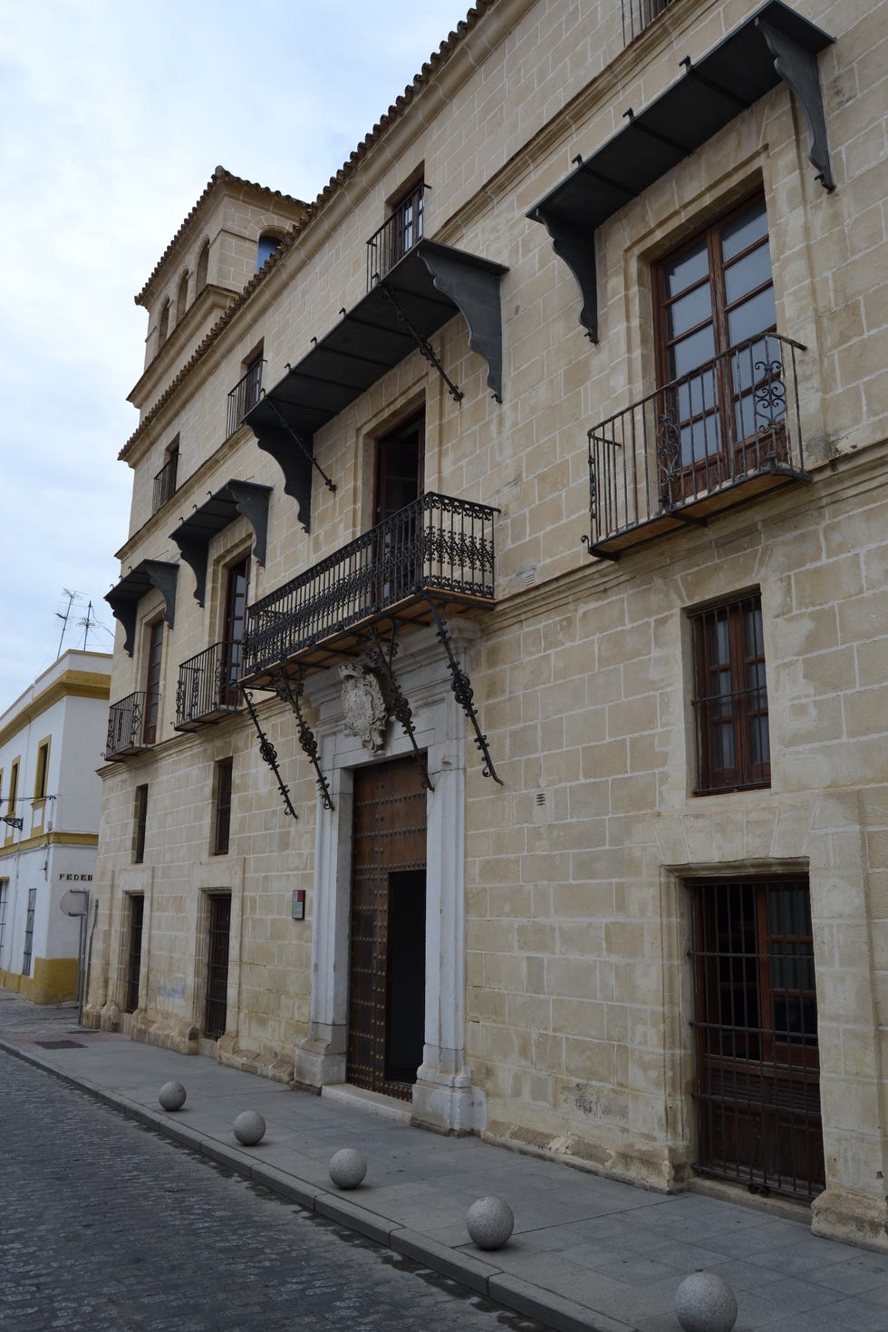 un paseo por el puerto de santa maria, la ciudad de los 100 palacios