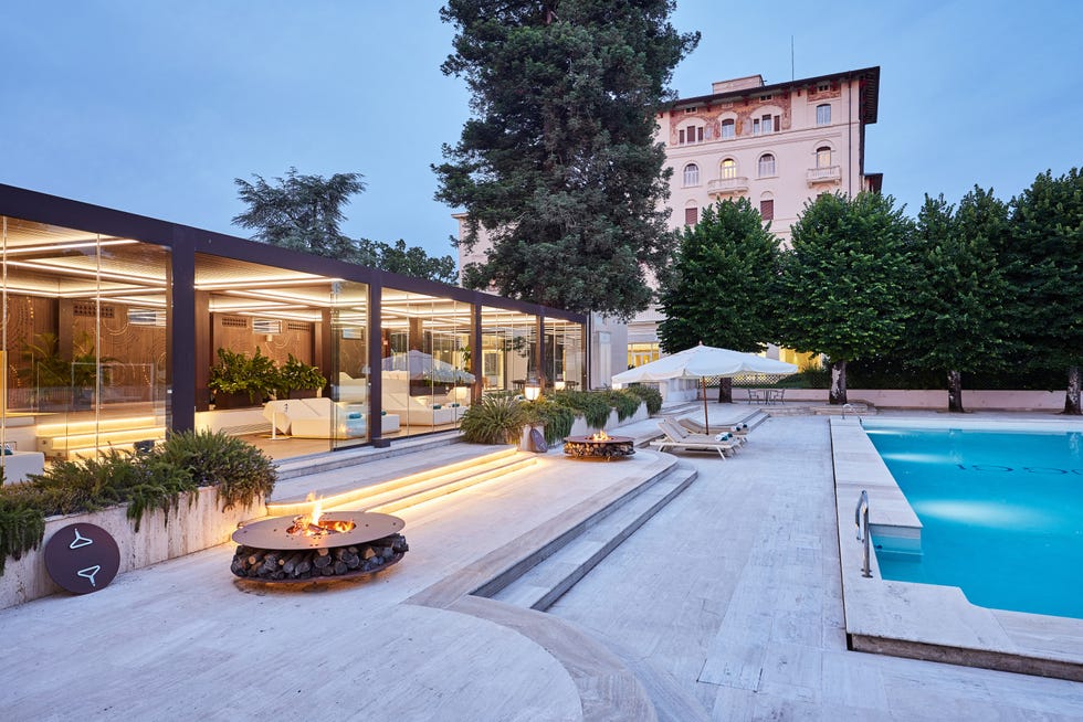 hotel and pool