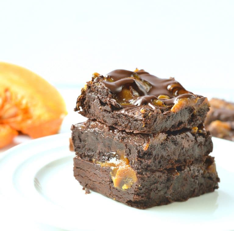 Food, Chocolate brownie, Dish, Cuisine, Dessert, Ingredient, Fudge, Caramel, Chocolate, Baked goods, 