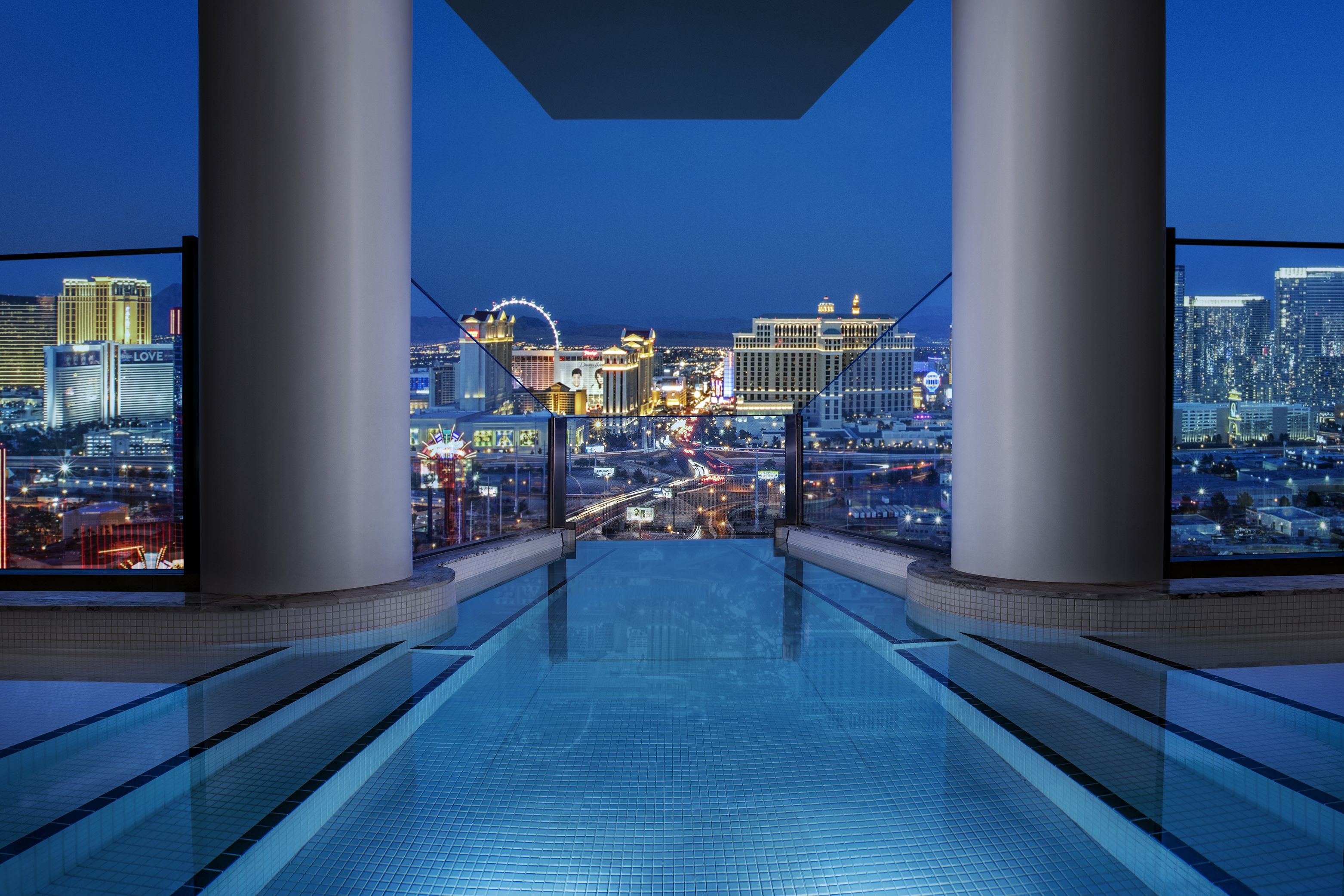 This Las Vegas Casino Resort Has Opened America's Biggest Pool Ampitheater  - Secret Los Angeles