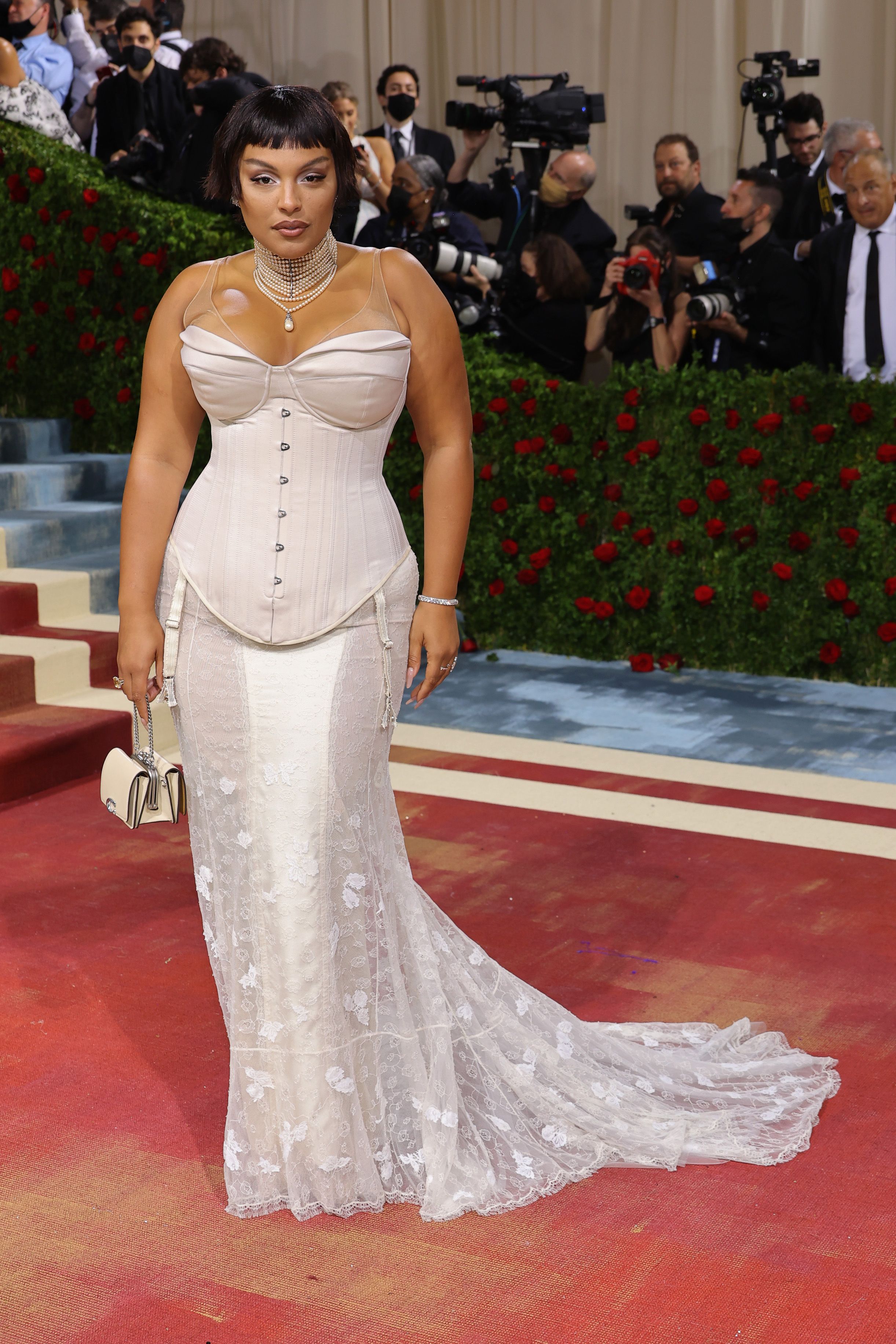 Best-Dressed Celebrities at the 2022 Met Gala: Blake Lively and More –  SheKnows