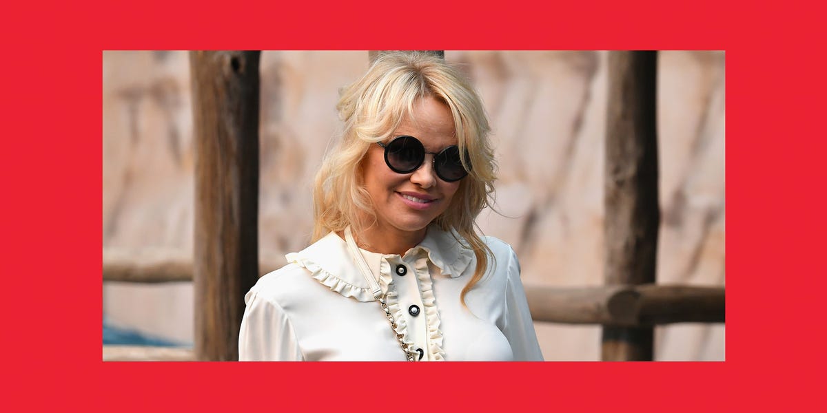 Pamela Anderson beleefde een prachtig Baywatch-moment in het decor van de  Chanel-show