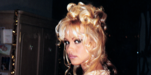 pamela anderson g string hairstyle