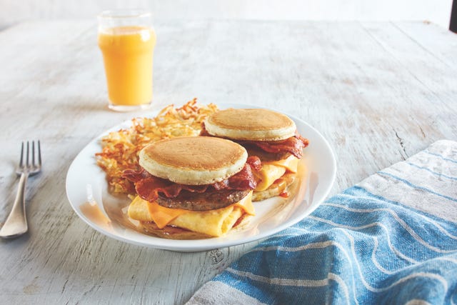 Dish, Food, Cuisine, Ingredient, Breakfast sandwich, Breakfast, Junk food, Brunch, Meal, Hamburger, 