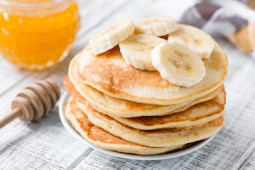 Pancakes with banana and honey