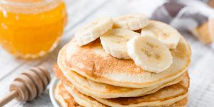 Pancakes with banana and honey