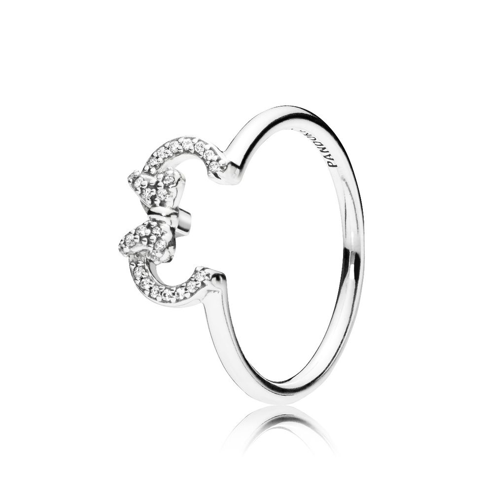 Platinum, Jewellery, Fashion accessory, Body jewelry, Silver, Ring, Metal, Engagement ring, Diamond, 