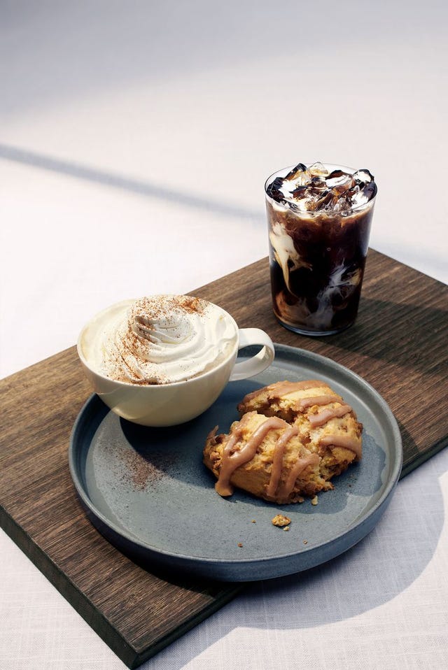 Dish, Food, Cuisine, Ingredient, Dessert, Cream, Whipped cream, Affogato, Hot chocolate, Drink, 