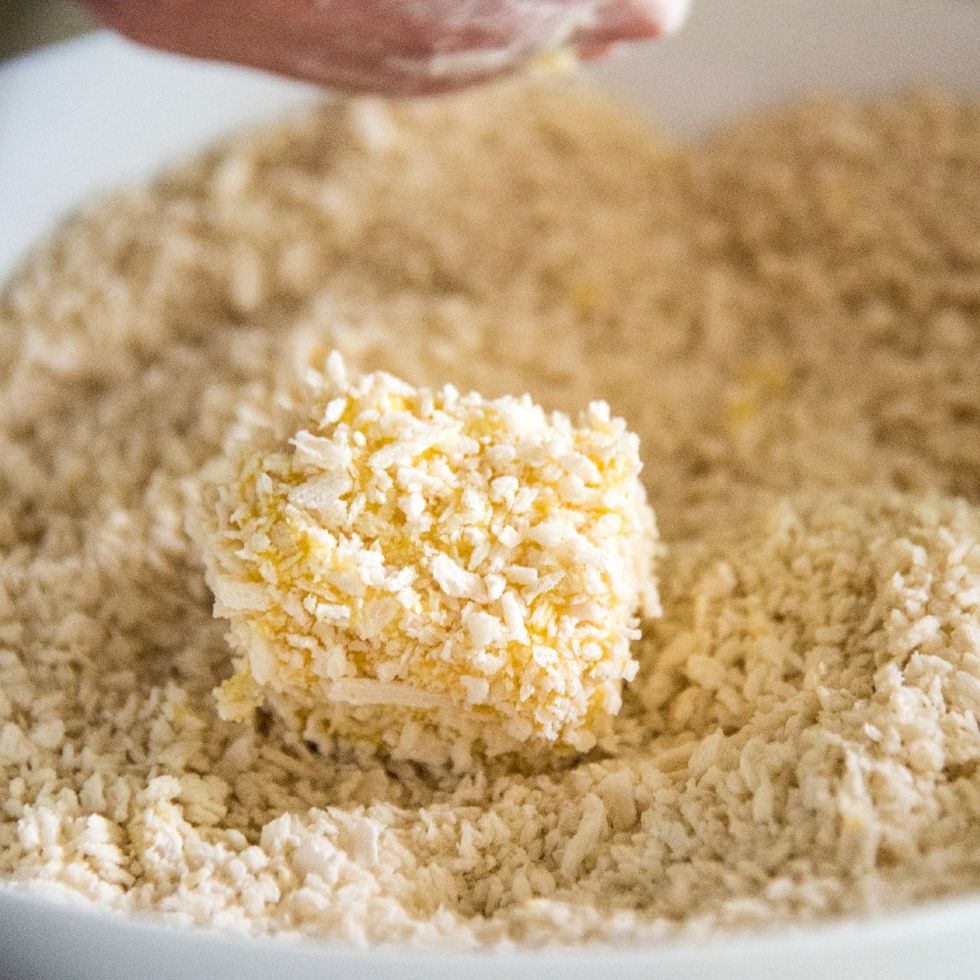 The Difference Between Breadcrumbs and Panko