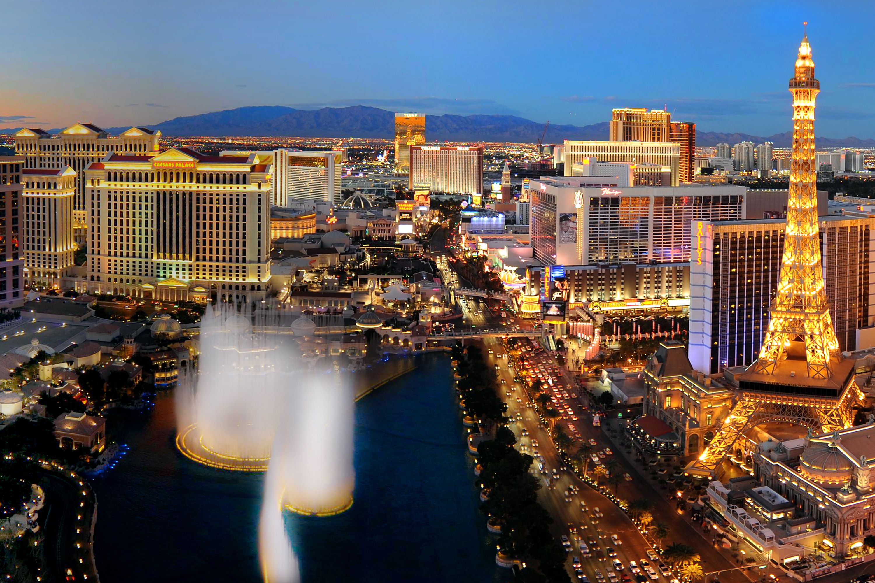 Bellagio Hotel and Casino in Las Vegas - An Elegant Italian-Inspired Casino  Hotel on the Strip – Go Guides