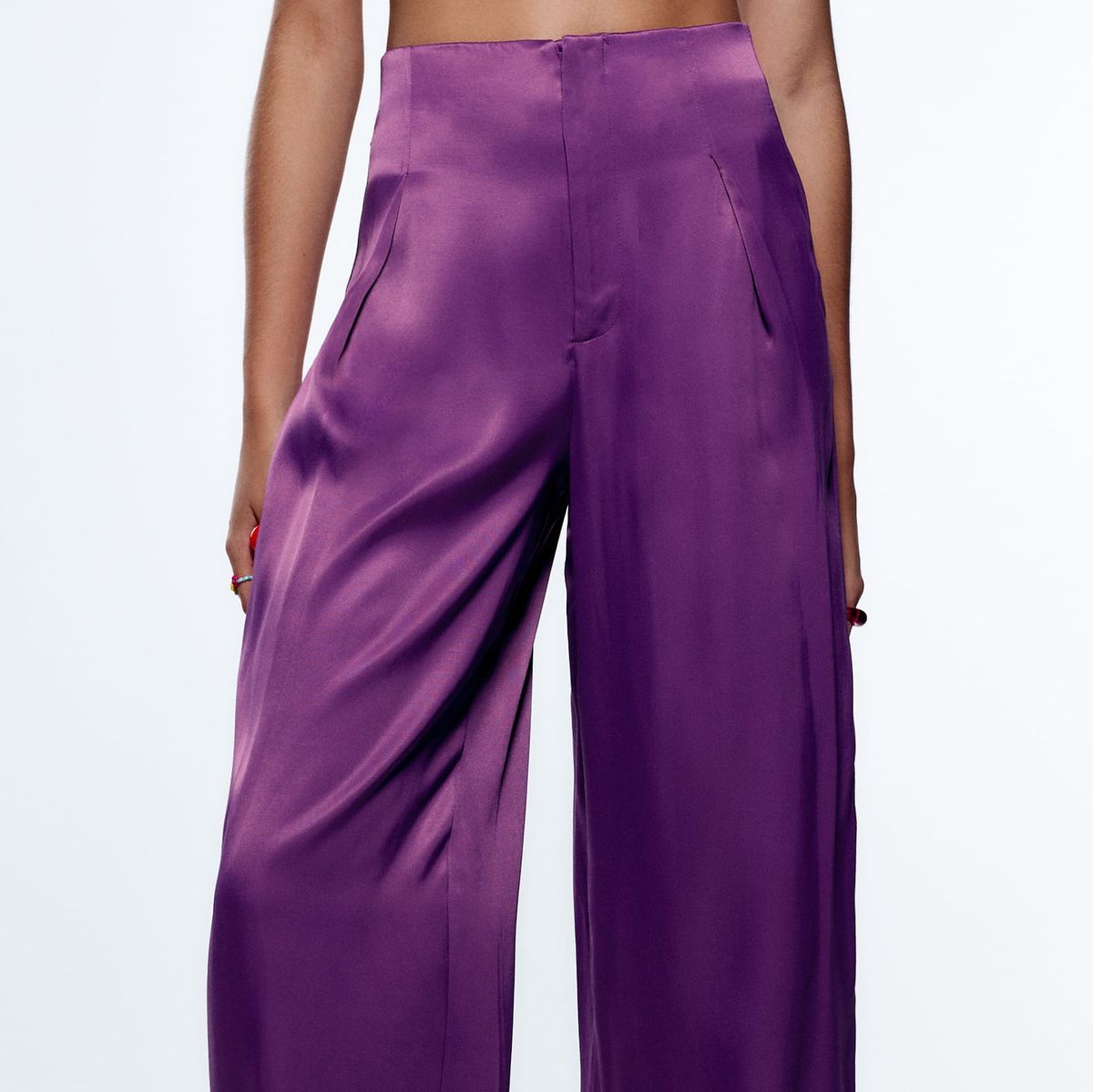 campana choque Hay una tendencia Este pantalón de vestir elástico de 29 € de Zara rejuvenece y estiliza