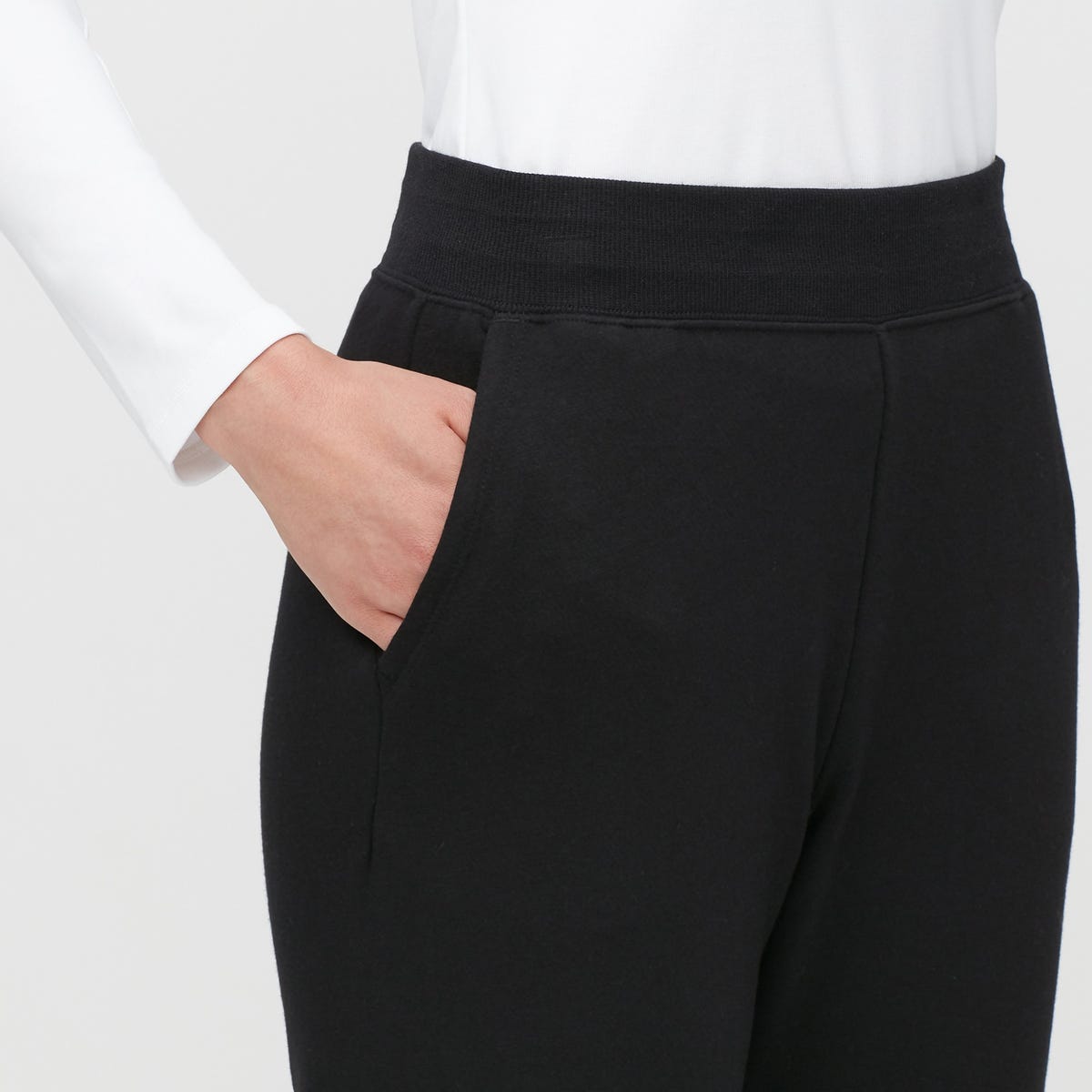 El pantalón ancho ultra elástico de Uniqlo efecto piernas largas