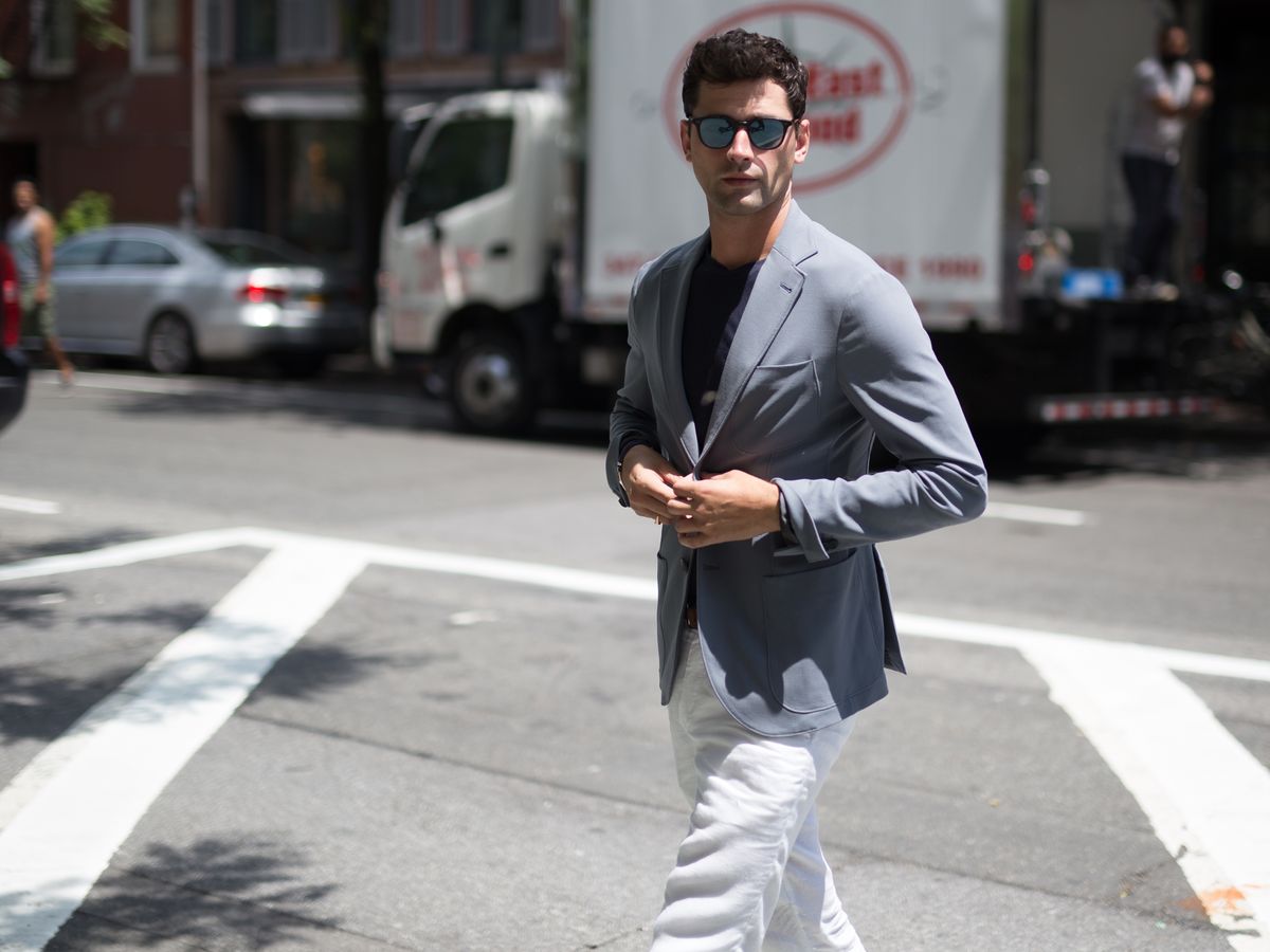 Pantalón blanco para hombre de Zara: con qué en verano