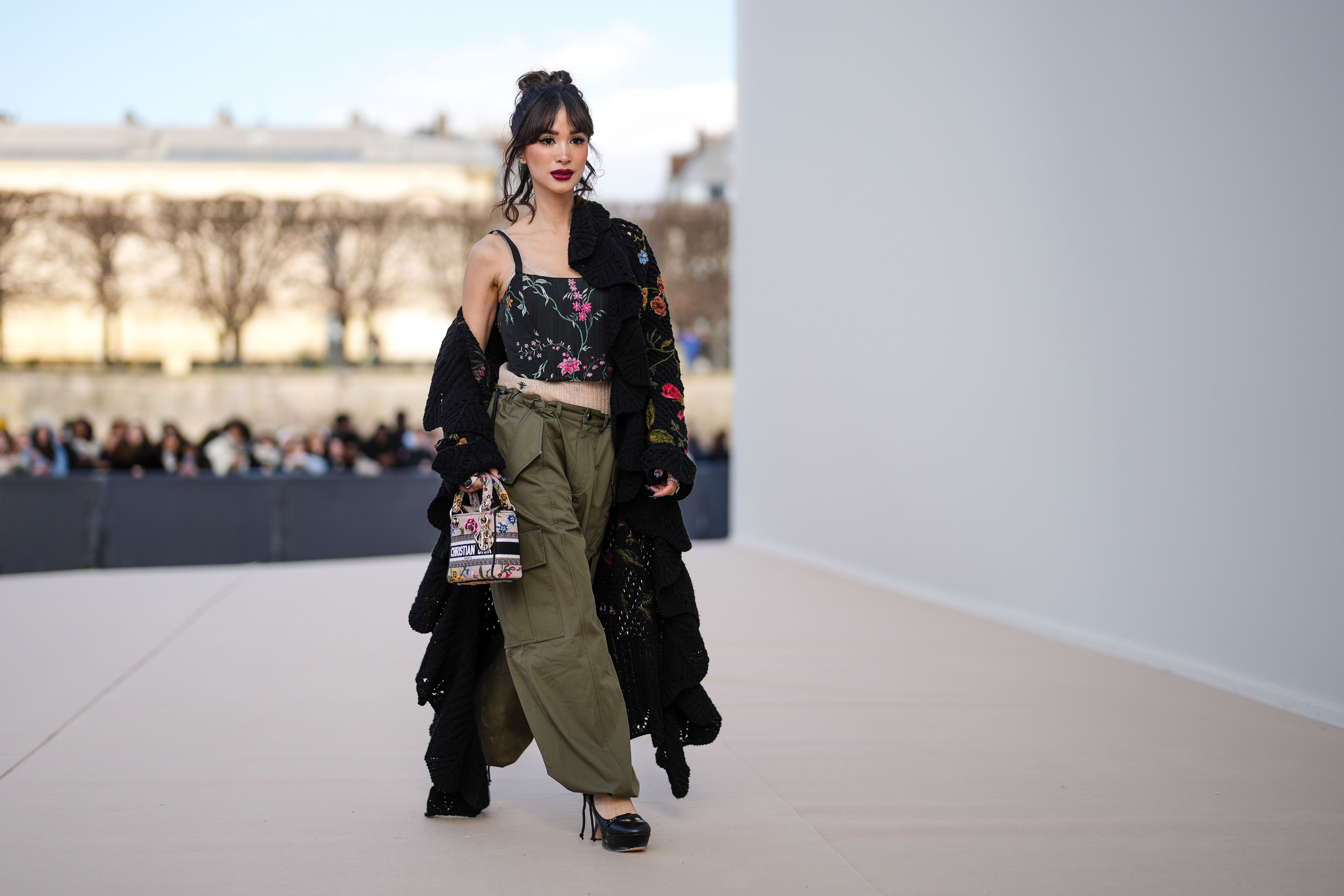 La tendenza boho più desiderata arriva da Zara con degli incredibili pantaloni fluidi, che non segnano e sono comodissimi