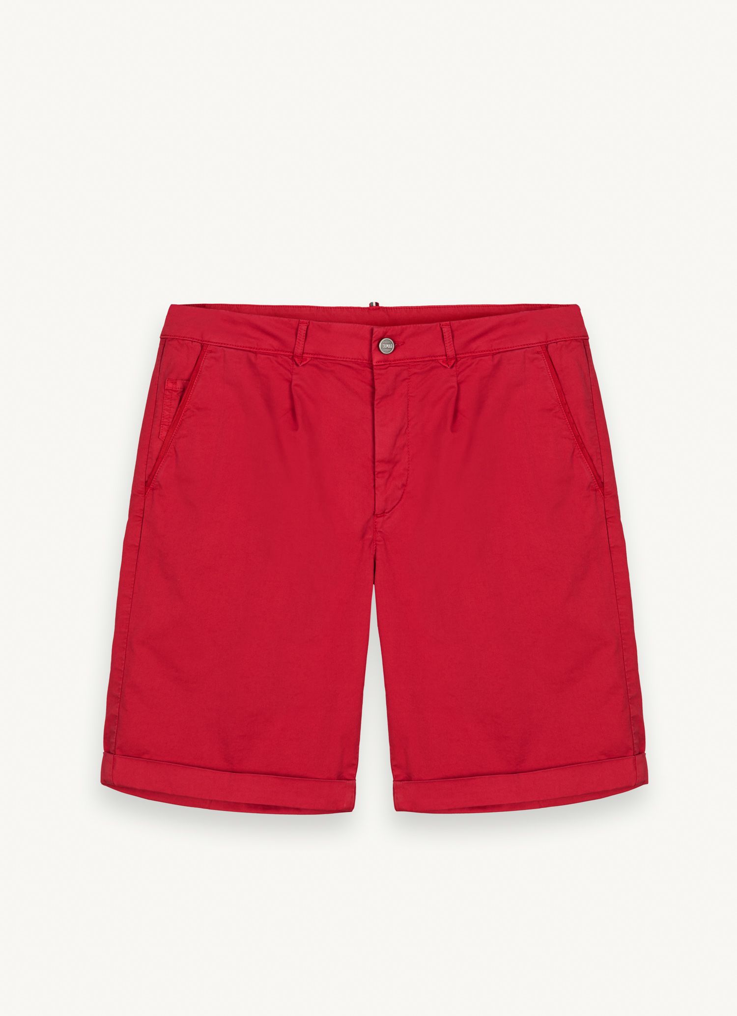 Pantalones cortos para hombre: tendencias en bermudas de verano