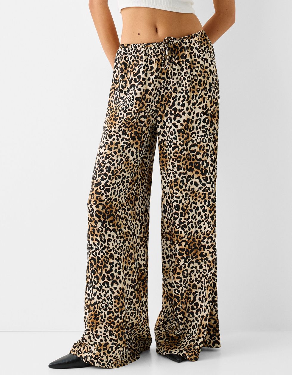 pantalón de leopardo de bershka