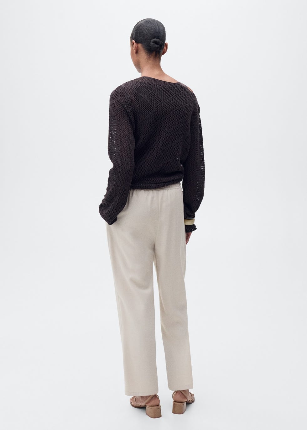pantalon comodo en tejido fluido de mango