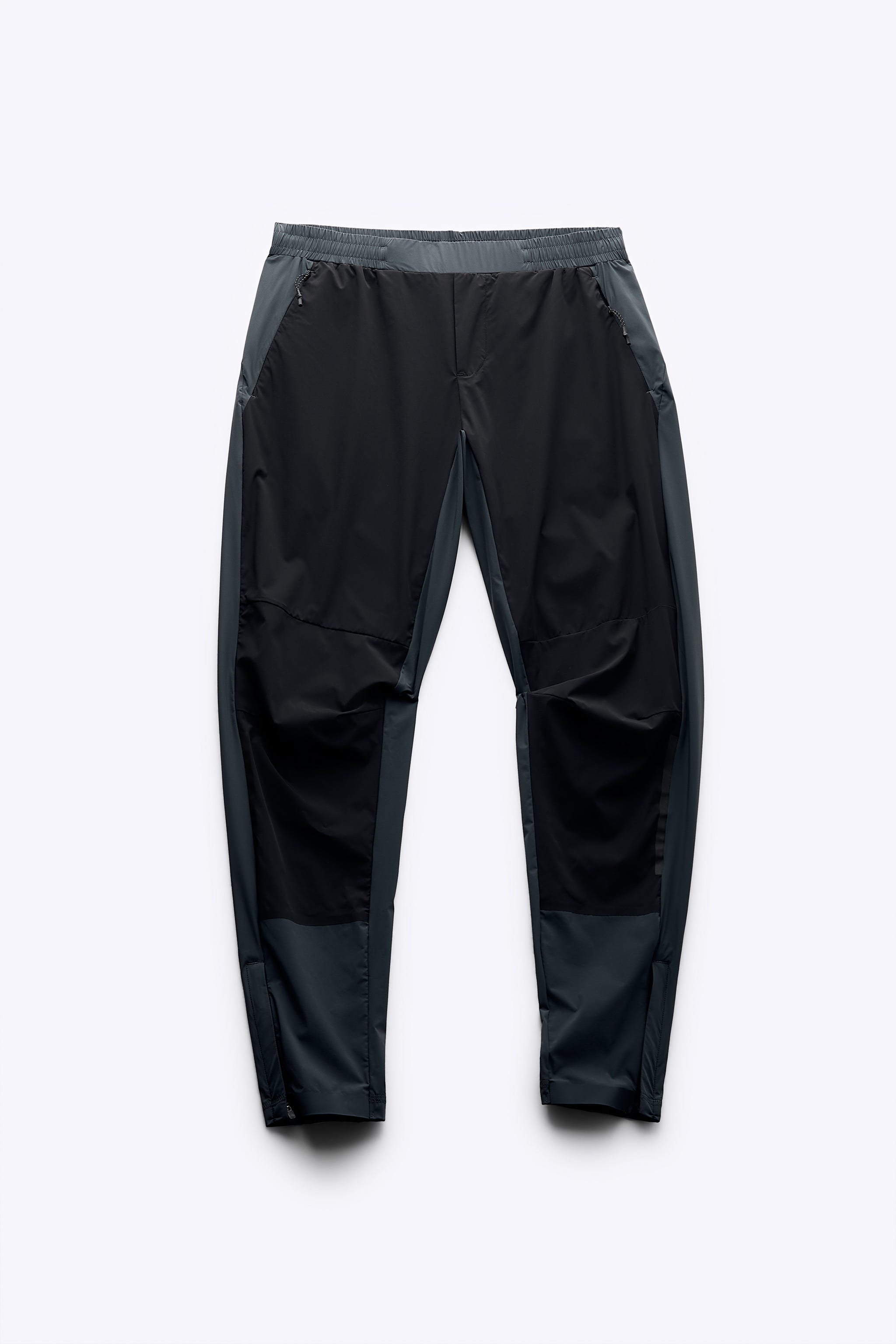 pantalón largo de la colección athleticz de zara