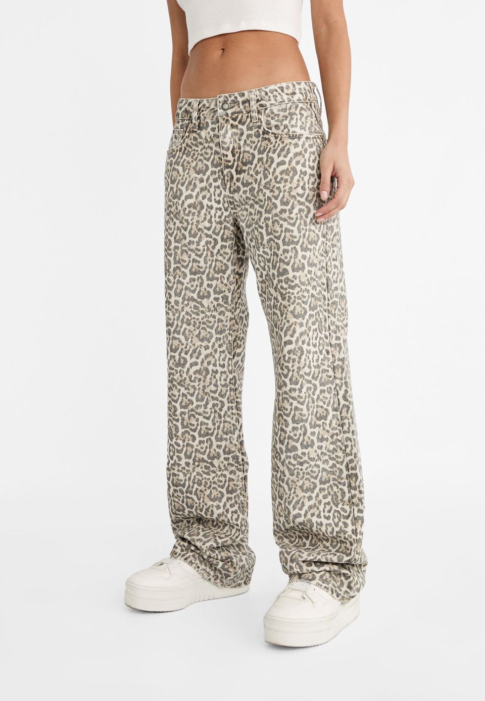 pantalones de leopardo de stradivarius para todas las tallas