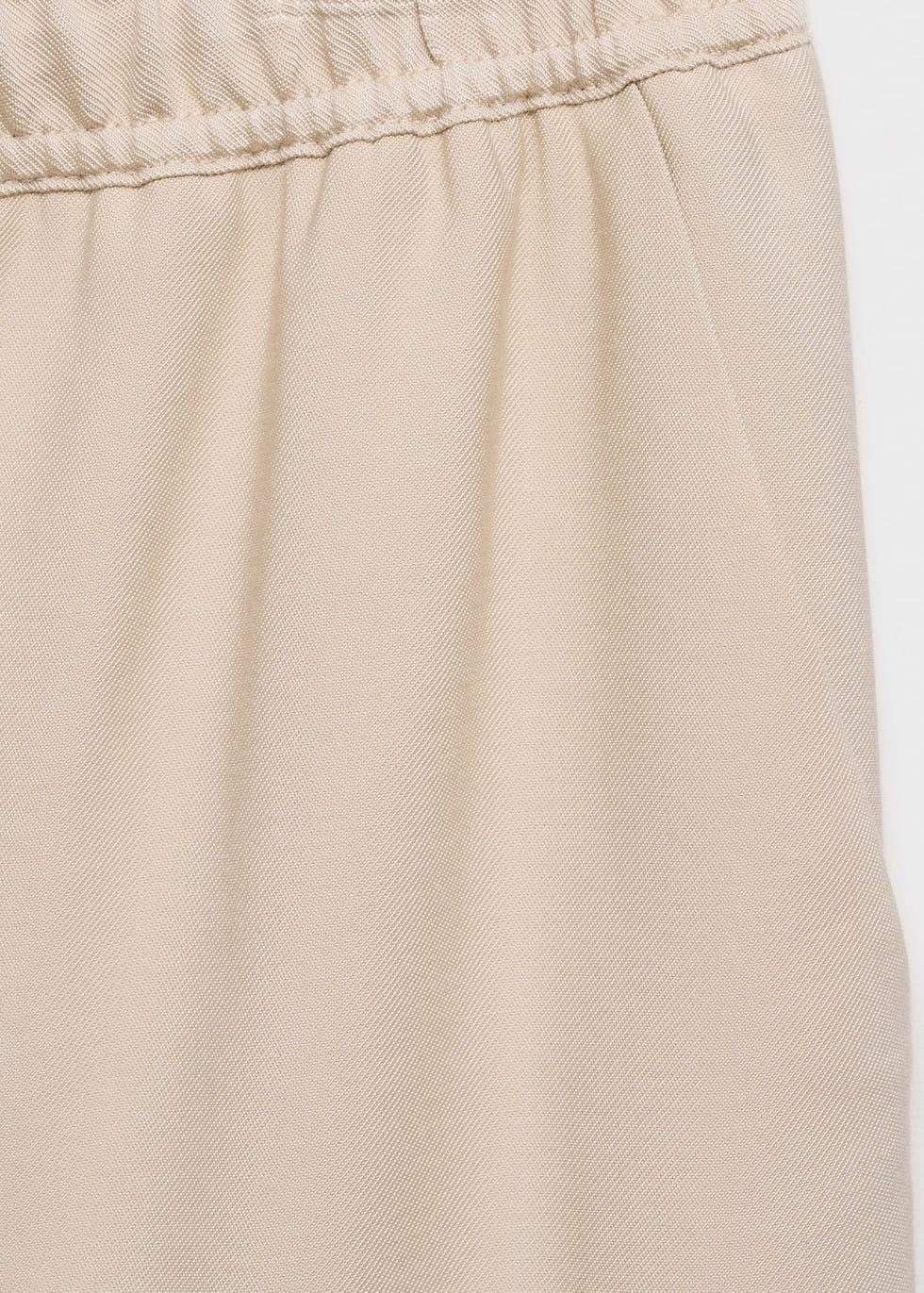 pantalon comodo en tejido fluido de mango