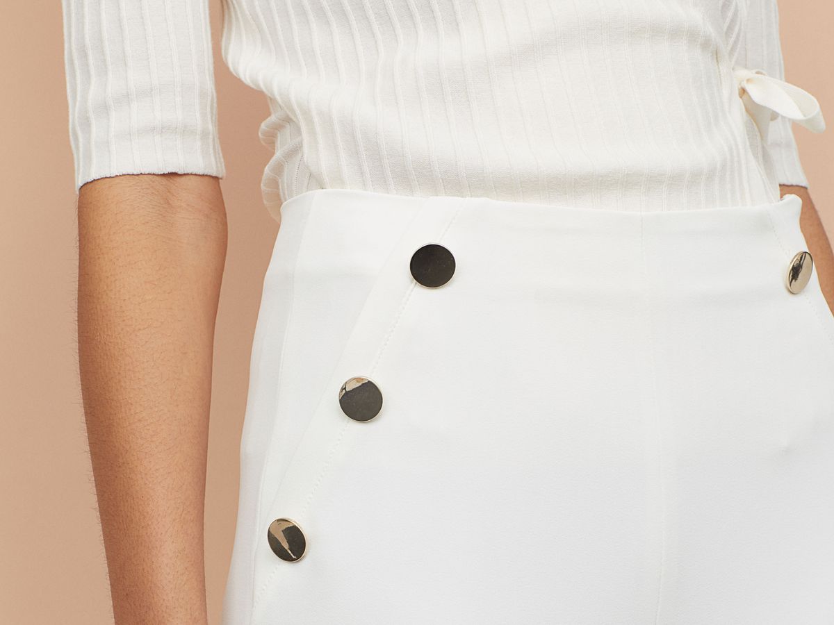 Los pantalones blancos tipo culotte de vestir de H&M van a mejorar tu estilo 100% esfuerzo esta primavera