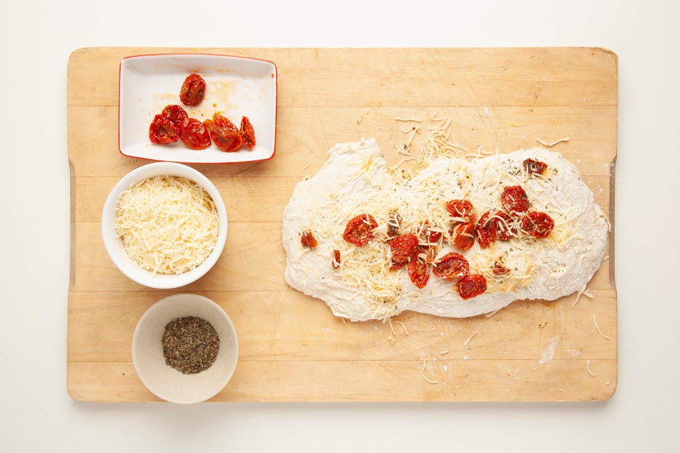 receta de pan casero con tomate y queso paso 2