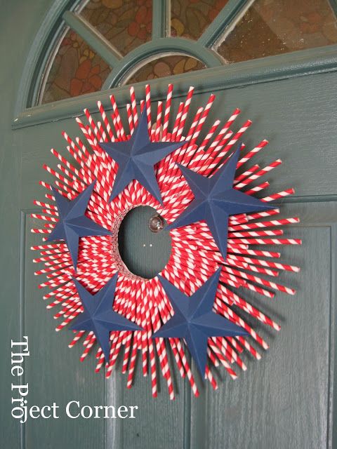 paper straw and stars wreath
