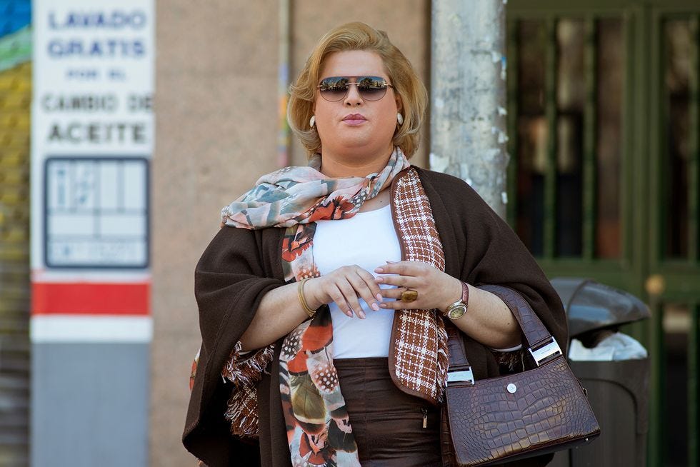 people, eyewear, street fashion, daytime, fashion, sunglasses, glasses, human, blond, street,