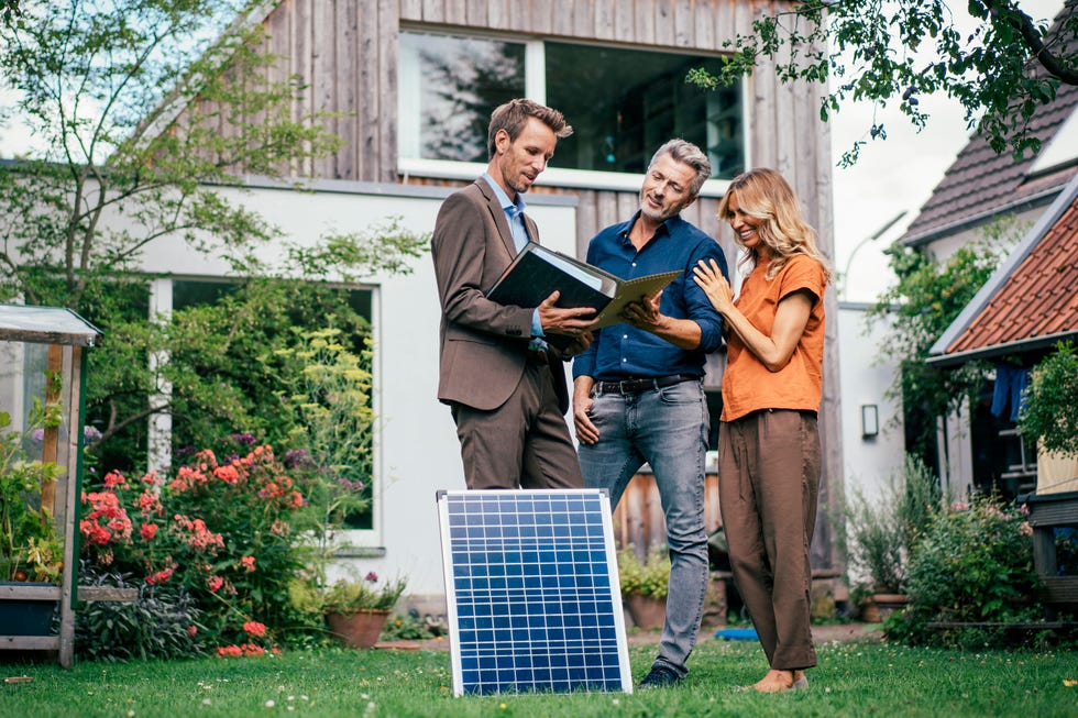 resuelve tus dudas sobre placas solares con el equipo ahorro de naturgy