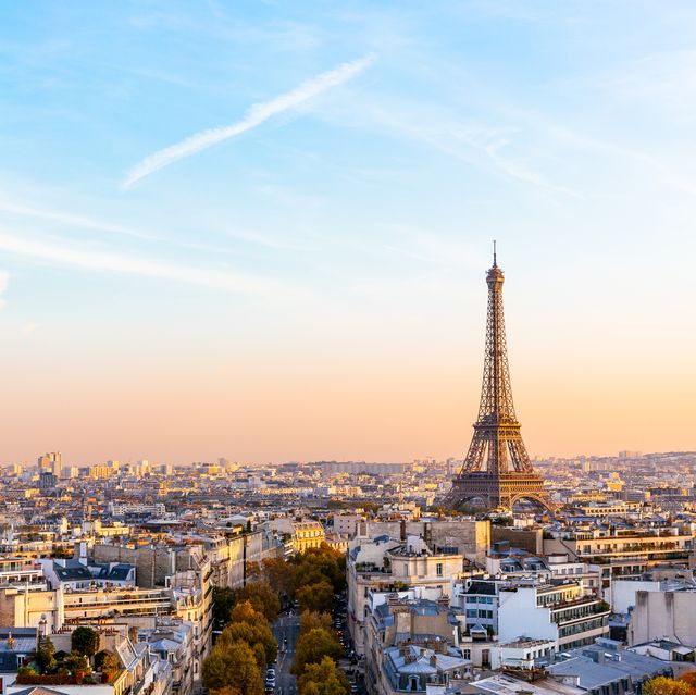 paris cityscape with eiffel tower at sunset